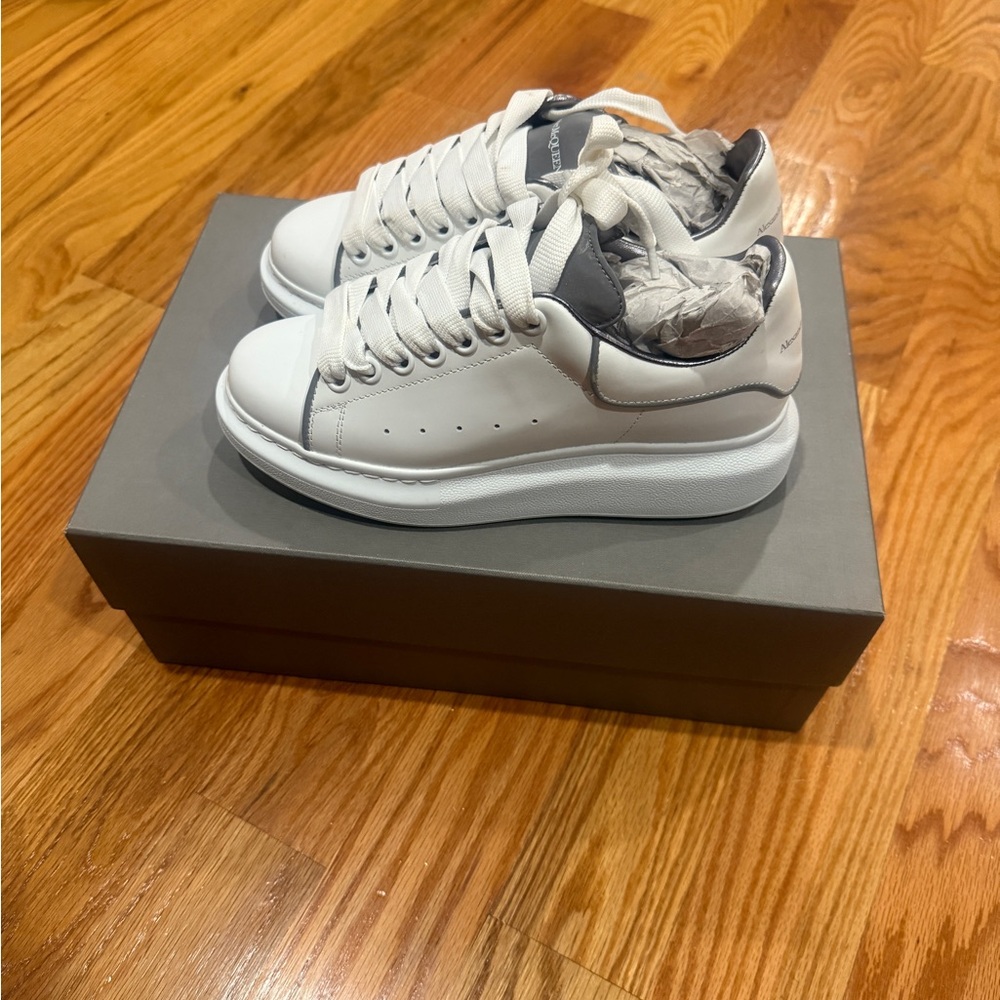 Alexander Mcqueen Exaggerated White and Gray 3M Sneakers LIMITED - Picture 3 of 7